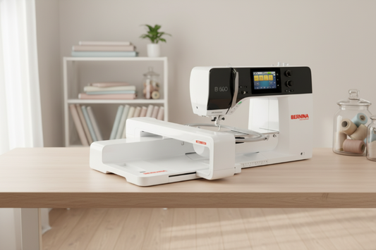 BERNINA B590 Machine à coudre et à broder, quilteuse