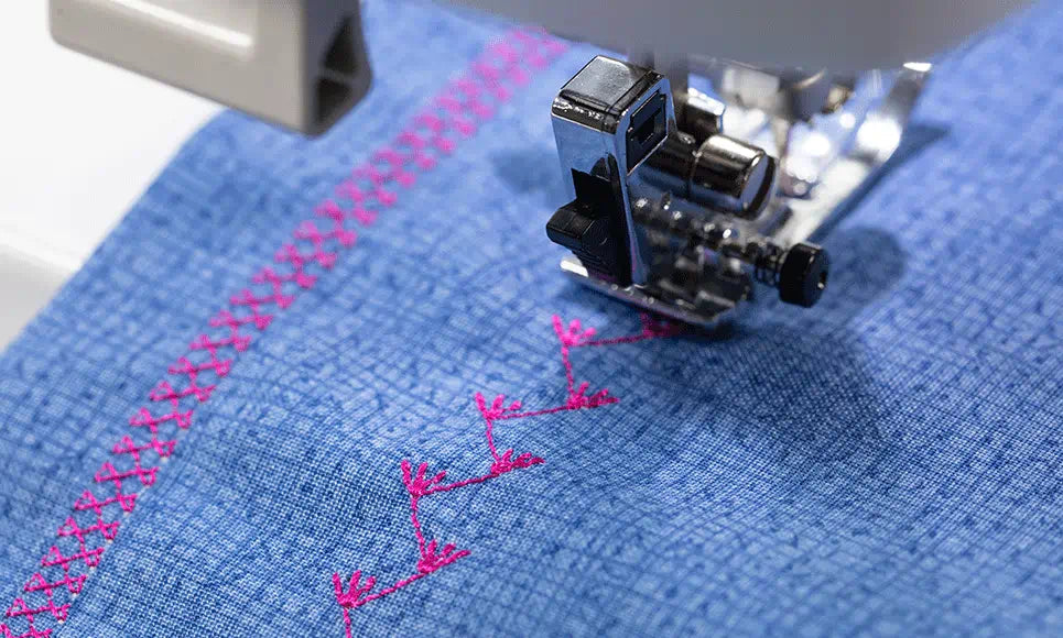 Brother Innovis F580 Machine à coudre et brodeuse