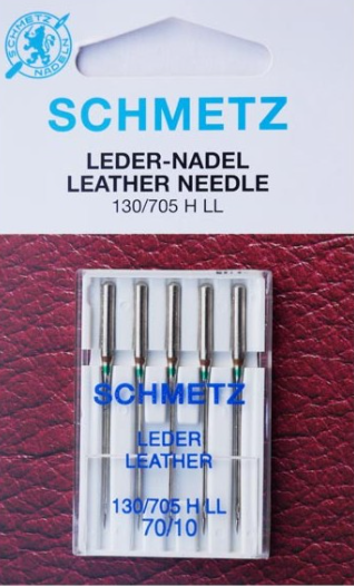Diamètre 70. Blister de 5 aiguilles SCHMETZ "spécial cuir" Avec pointe tranchante pour faciliter la perforation. Pour le cuir, similicuir et matières semblables. HAUTE QUALITE