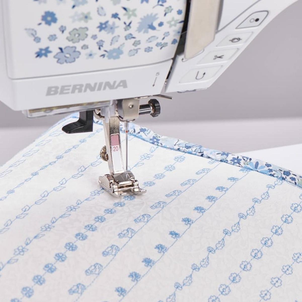 BERNINA B495 Liberty Edition - Machine à coudre design Liberty avec trolley + housse inclus