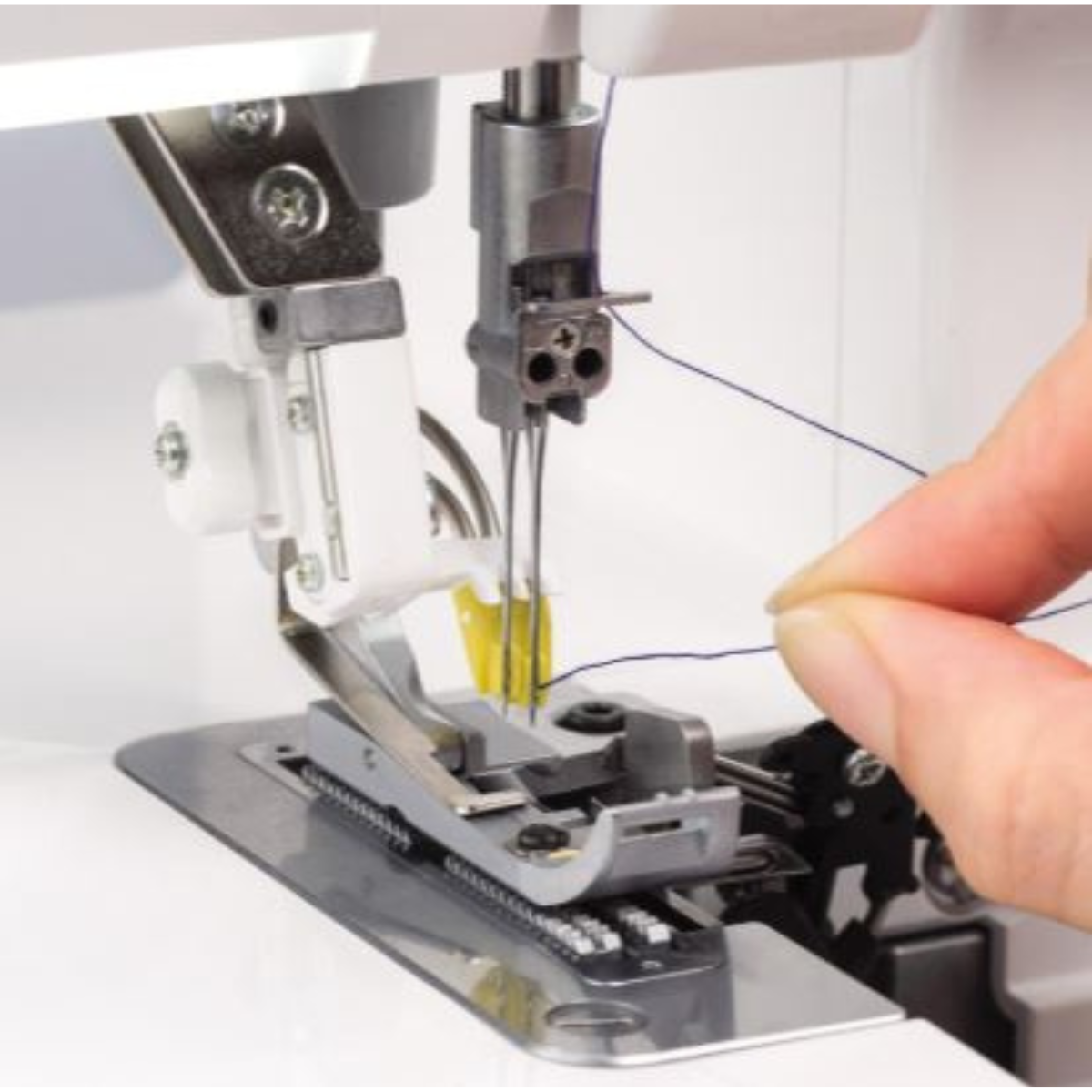 BABY LOCK Surjeteuse ACCLAIM 4/3/2 fils sans réglage de tension