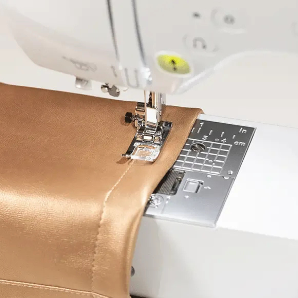 BROTHER Innovis F560 Machine à coudre