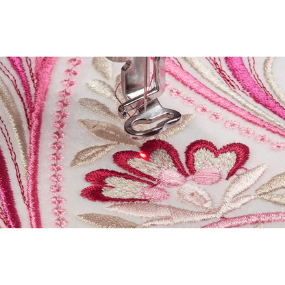 BROTHER Innovis V3LE Machine à broder