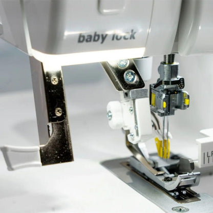 BABYLOCK Surjeteuse Baby Lock SERENITY BLSS4 | Enfilage Air & Tension Auto