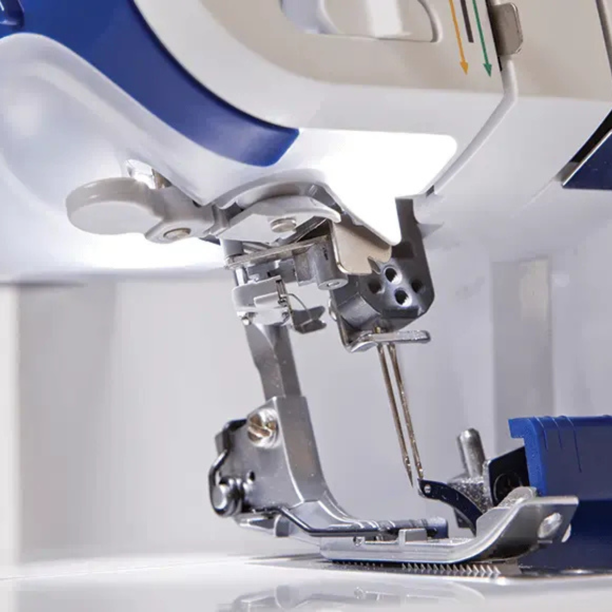 BROTHER 4234D Surjeteuse à 2, 3 ou 4 fils