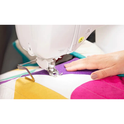 BROTHER Innovis F580 Machine à coudre et brodeuse