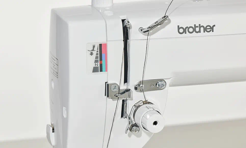 BROTHER PQ1600S Machine à coudre semi professionnel