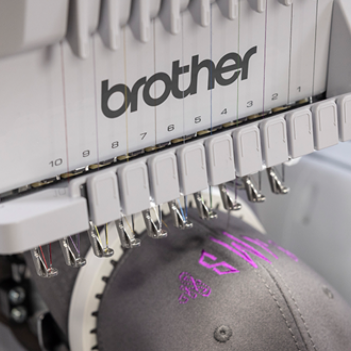 BROTHER PR1060W Machine à broder semi-professionnelle 10 aiguilles