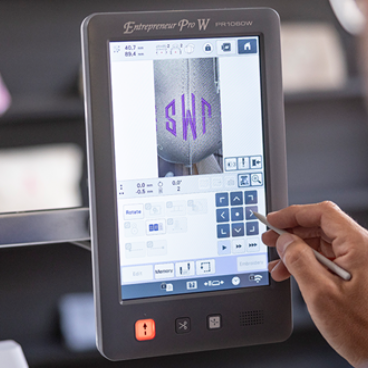 BROTHER PR1060W Machine à broder semi-professionnelle 10 aiguilles