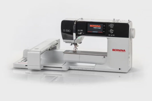 Machine à coudre et à broder B590 de la marque Bernina