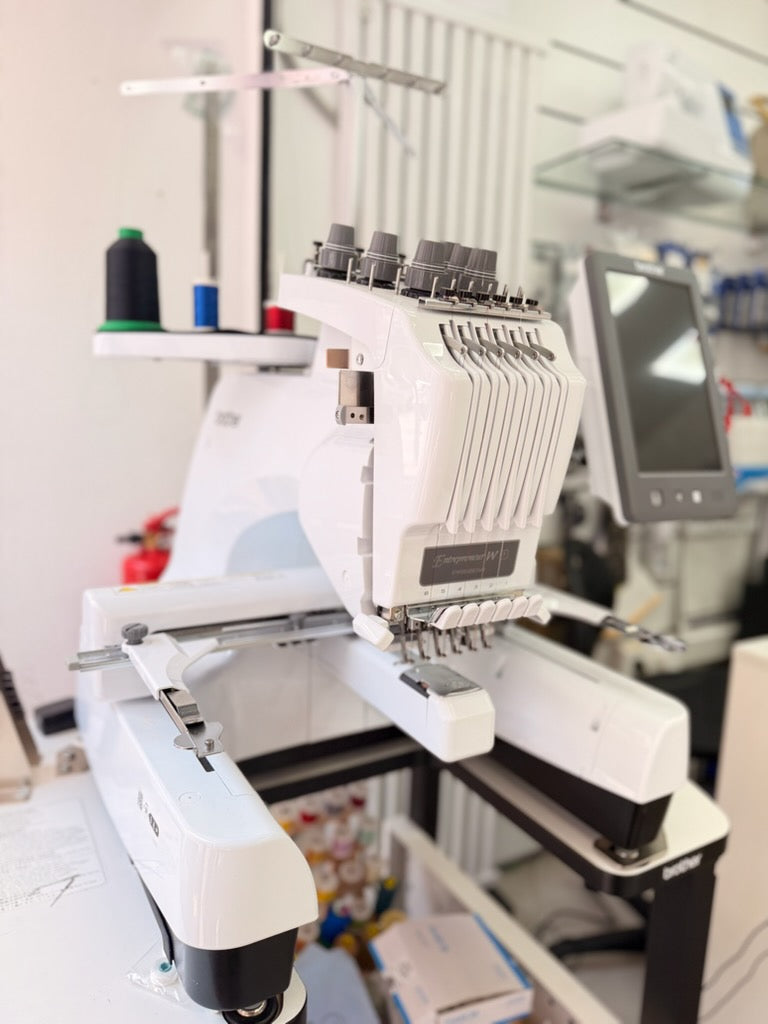 APA - Occasion BROTHER PR680W - Machine à broder | 04.92.13.92.13