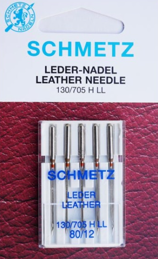 Diamètre 80. Blister de 5 aiguilles SCHMETZ "spécial cuir" Avec pointe tranchante pour faciliter la perforation. Pour le cuir, similicuir et matières semblables.  HAUTE QUALITE